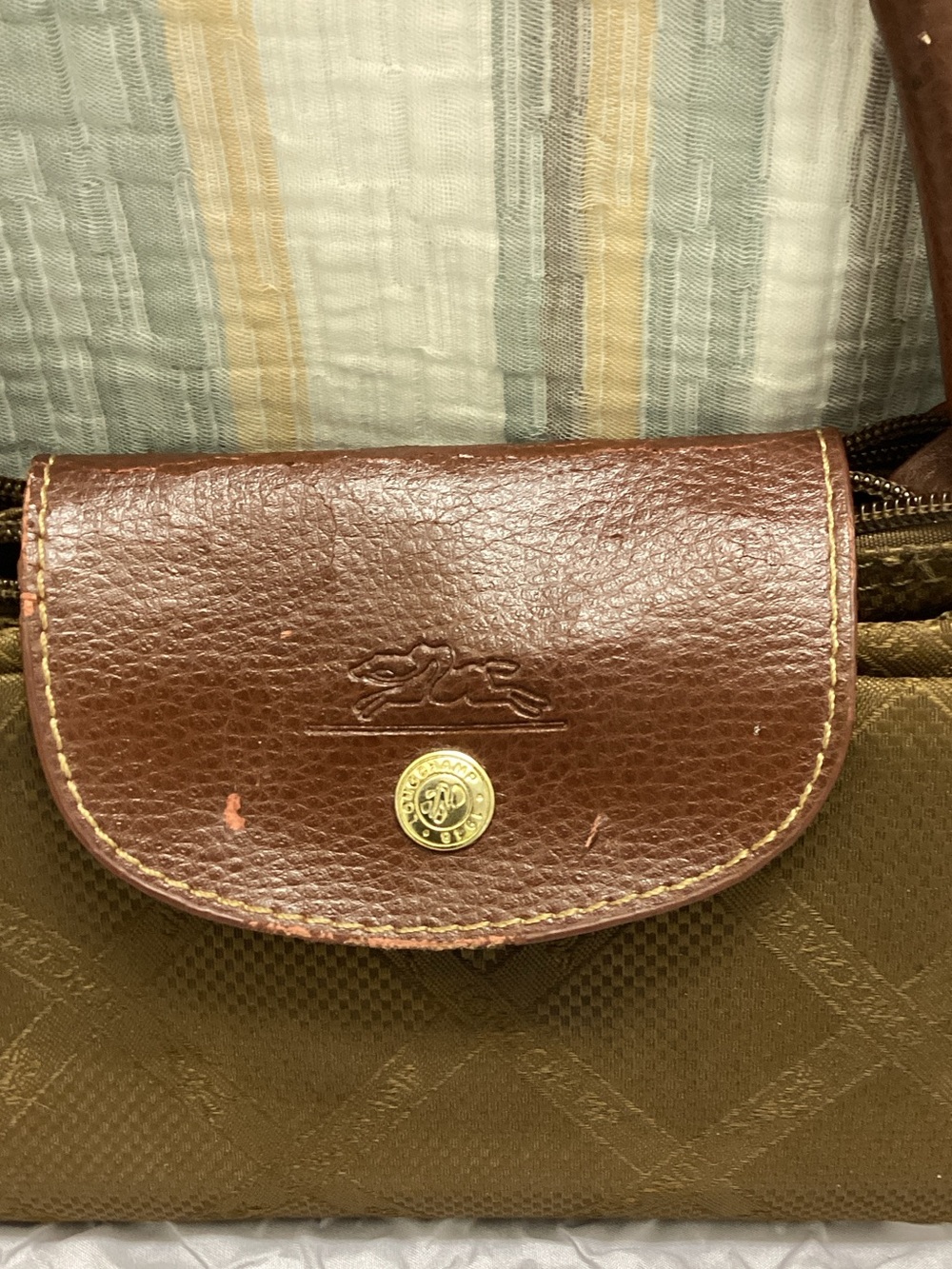 Longchamp Le Pliage lattice logo bag
French sophistication Timeless purse - Picture 7 of 16